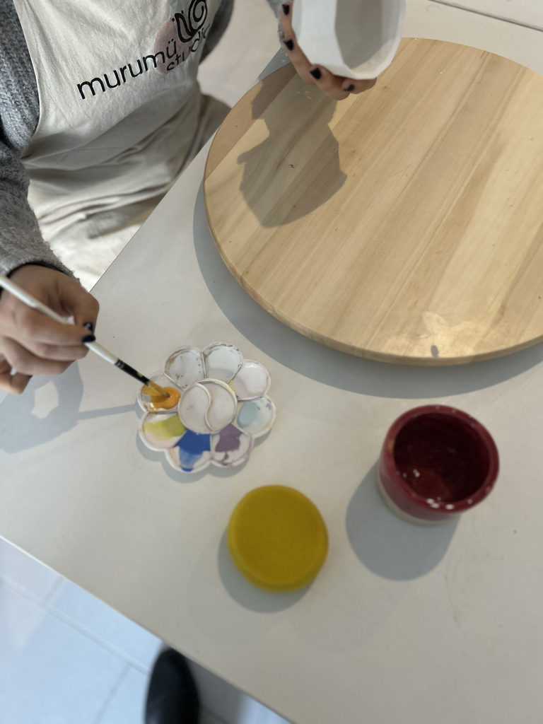 Evento 'Pinta cerámica + vino' cover image.webp